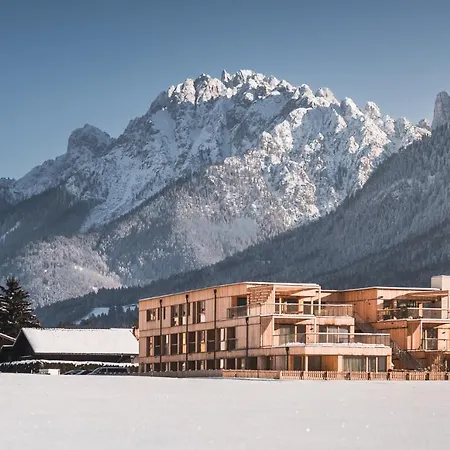 Hirben Naturlaub Aparthotel Villabassa